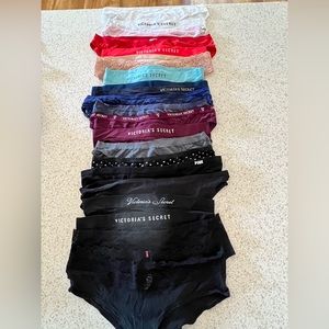 20 pair of medium bikini underwear, 1 medium thong, 1 large bikini